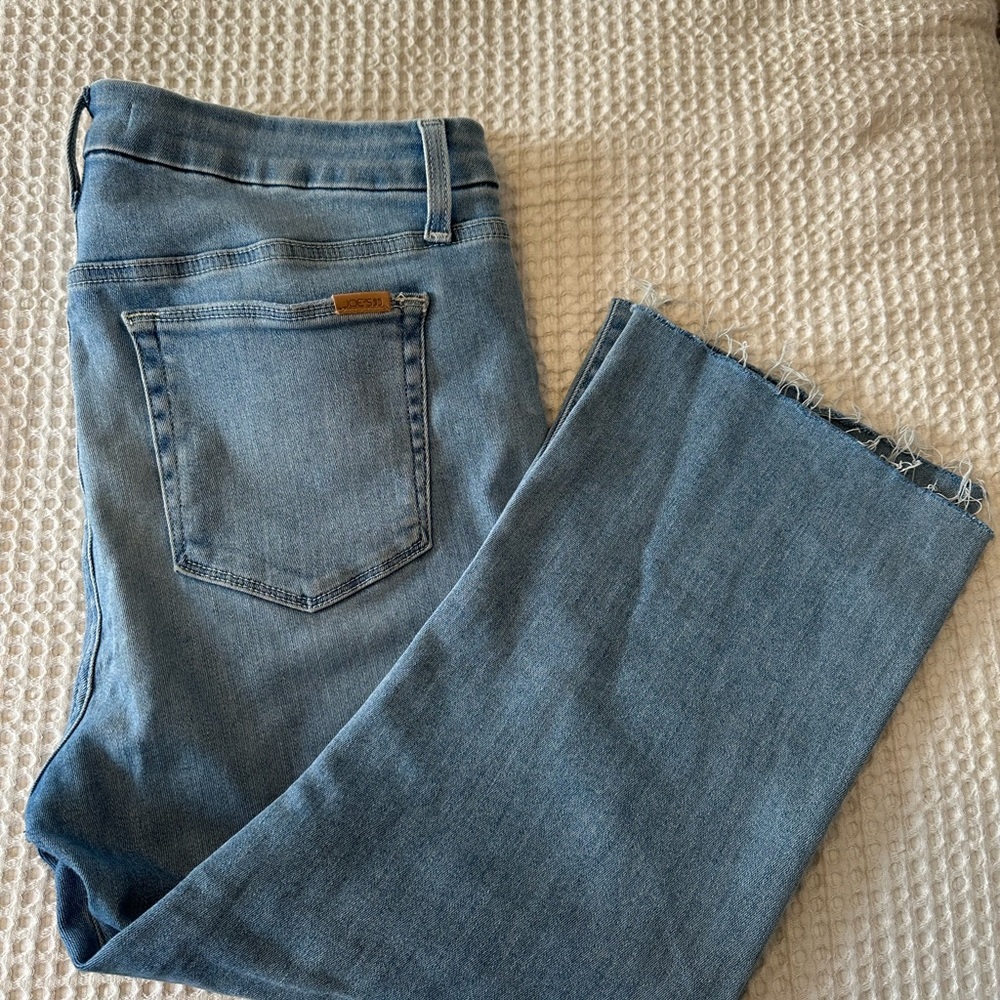 Joe’s Jeans Flawless hi-rise Honey ankle bootcut. Super stretchy